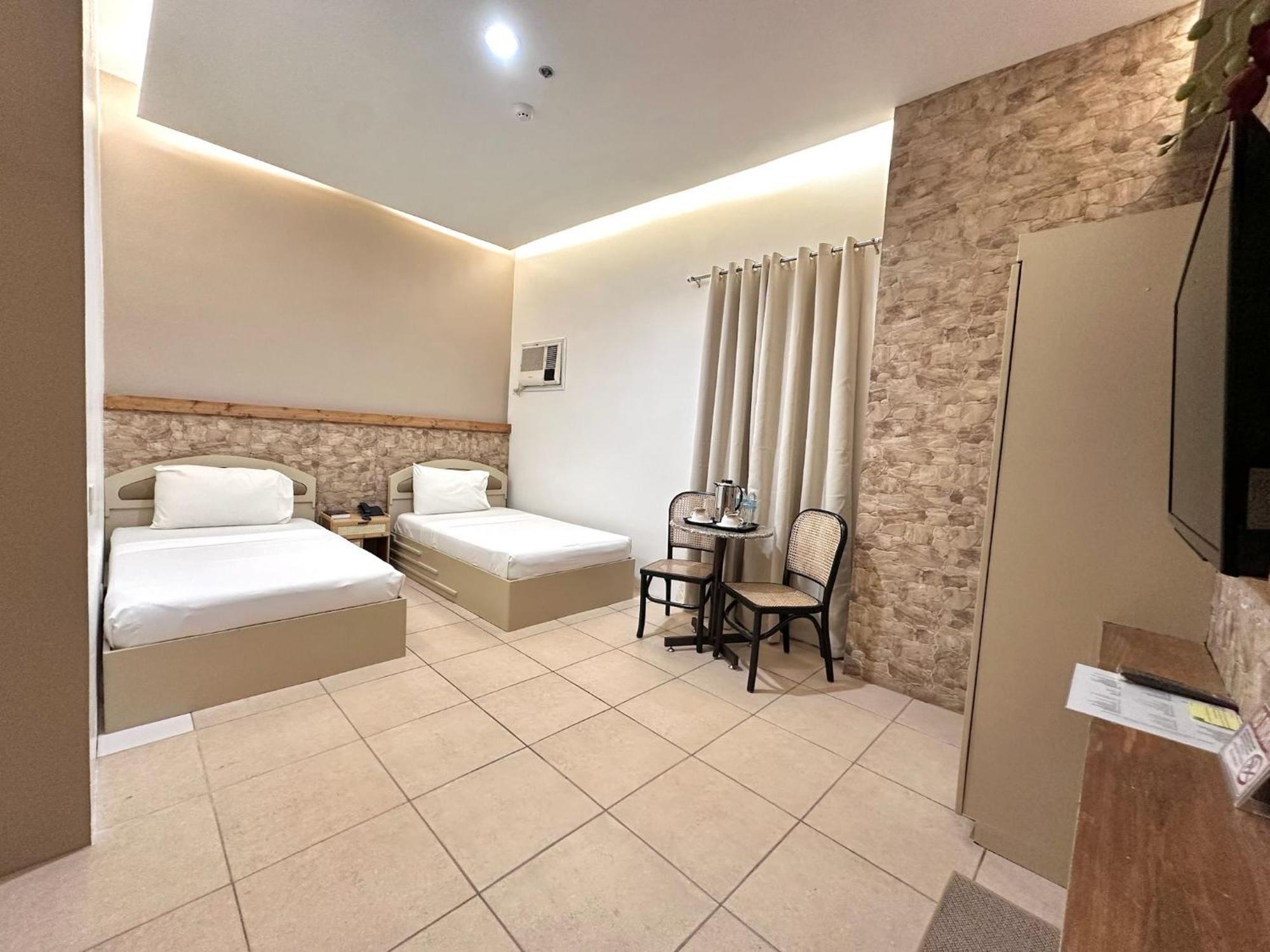 Hotel Nicanor Dumaguete City Zewnętrze zdjęcie