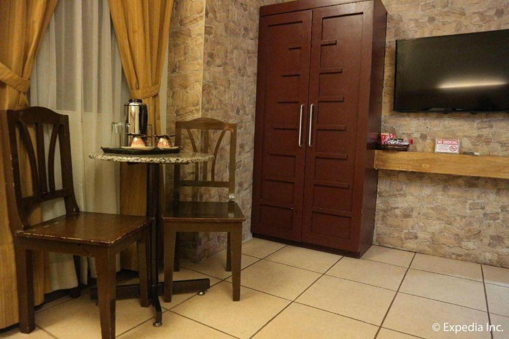 Hotel Nicanor Dumaguete City Zewnętrze zdjęcie