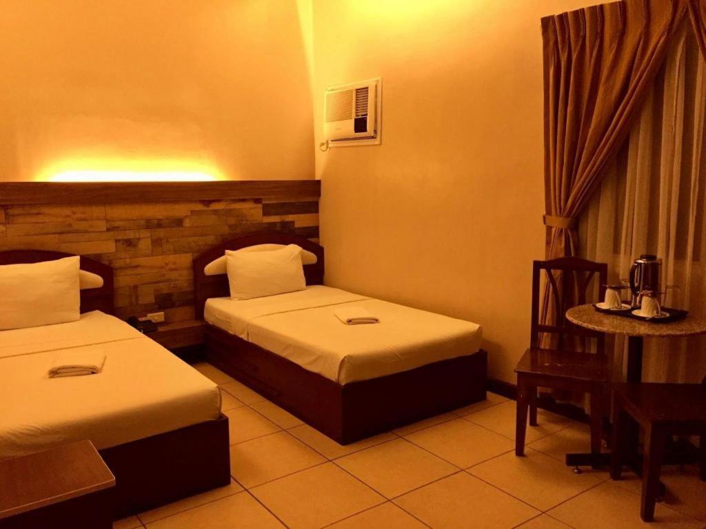 Hotel Nicanor Dumaguete City Zewnętrze zdjęcie