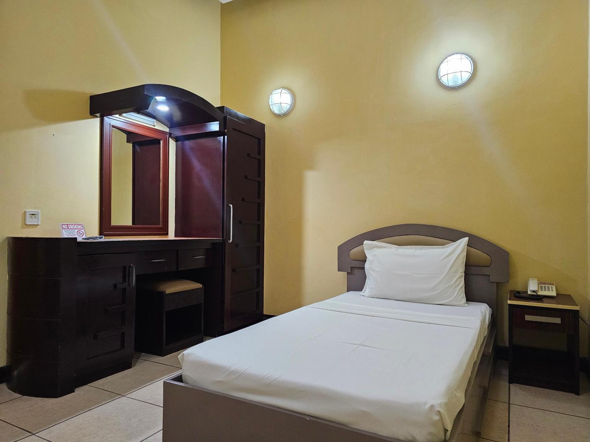Hotel Nicanor Dumaguete City Zewnętrze zdjęcie