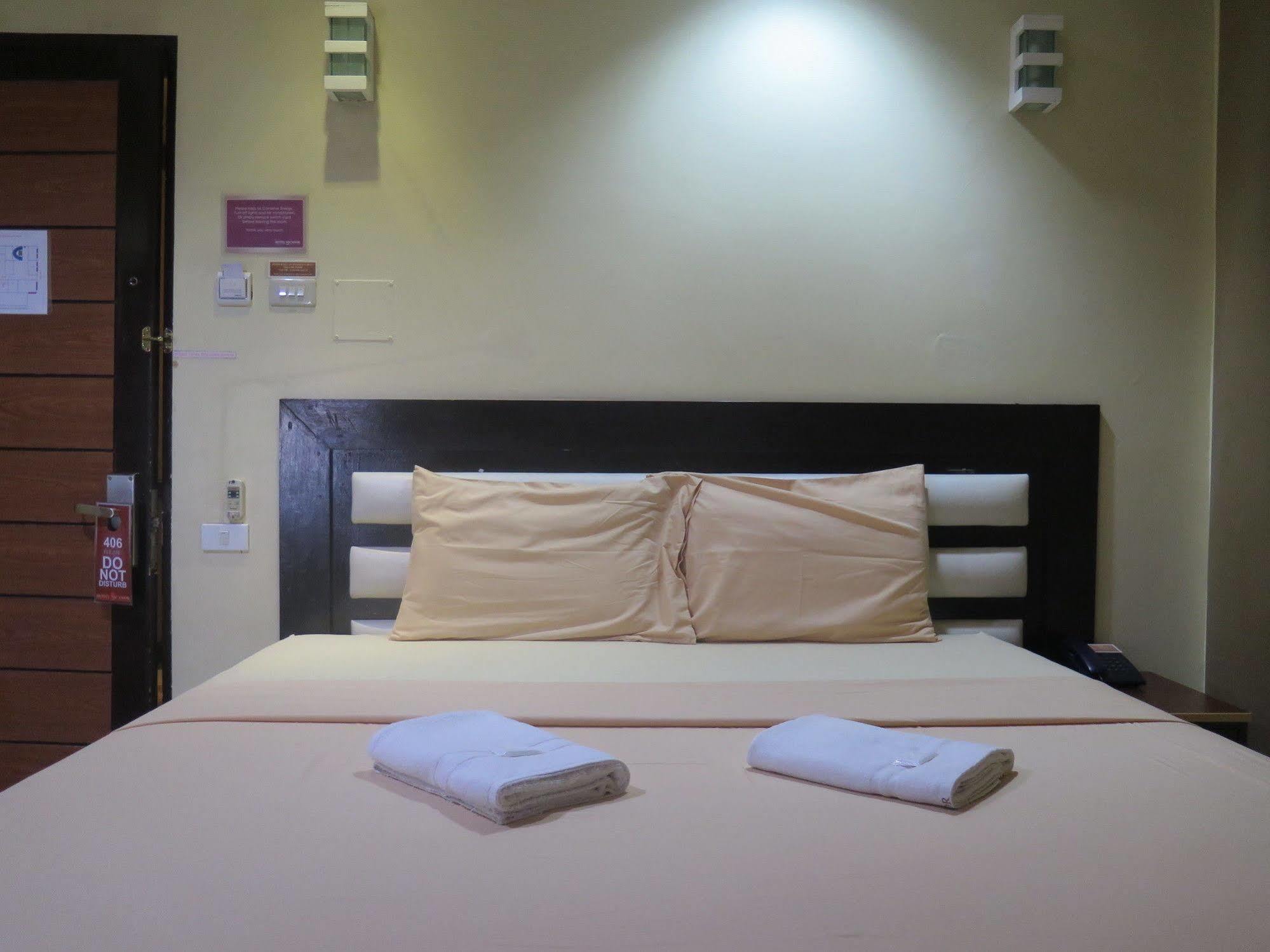 Hotel Nicanor Dumaguete City Zewnętrze zdjęcie